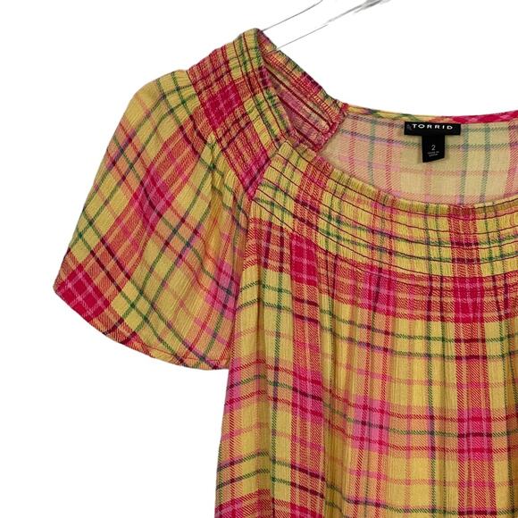 Torrid Smocked Crew Neck Plaid Blouse Pink Yellow Gauze Size 2 - Picture 3 of 10
